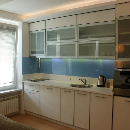 Moonlight Shadow Apartment *